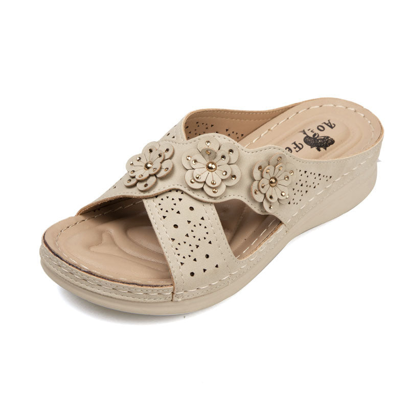 Flower Vacation Beach Sandals for Leisure Use